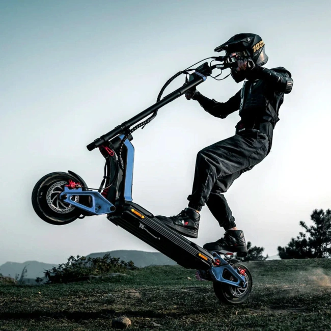 Inmotion RS - super-szybka wyczynowa hulajnoga elektryczna - prędkość 110km/h - zasięg 160km